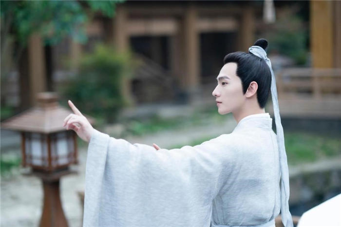 杨洋1.jpg
